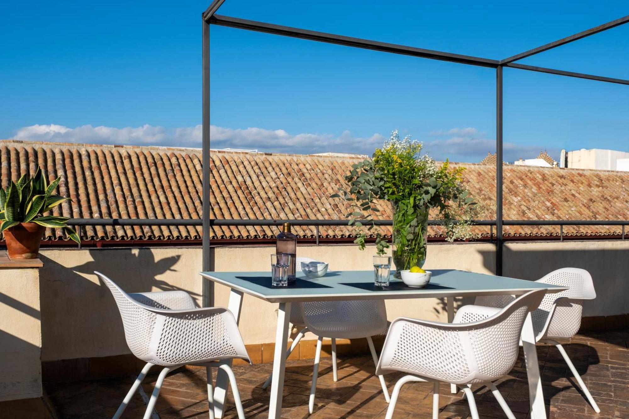 Apartamento Misterhost Conde De Torrejon Sevilla Exterior foto