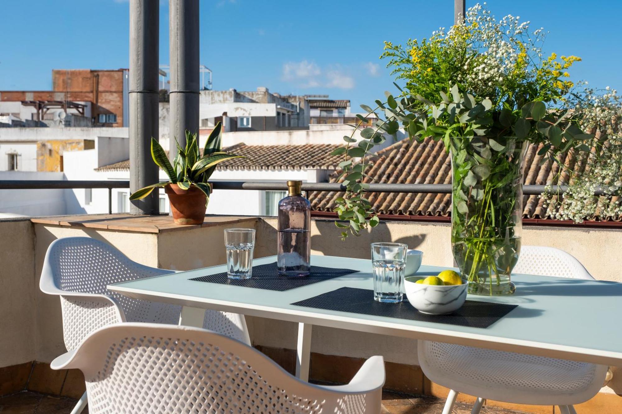 Apartamento Misterhost Conde De Torrejon Sevilla Exterior foto